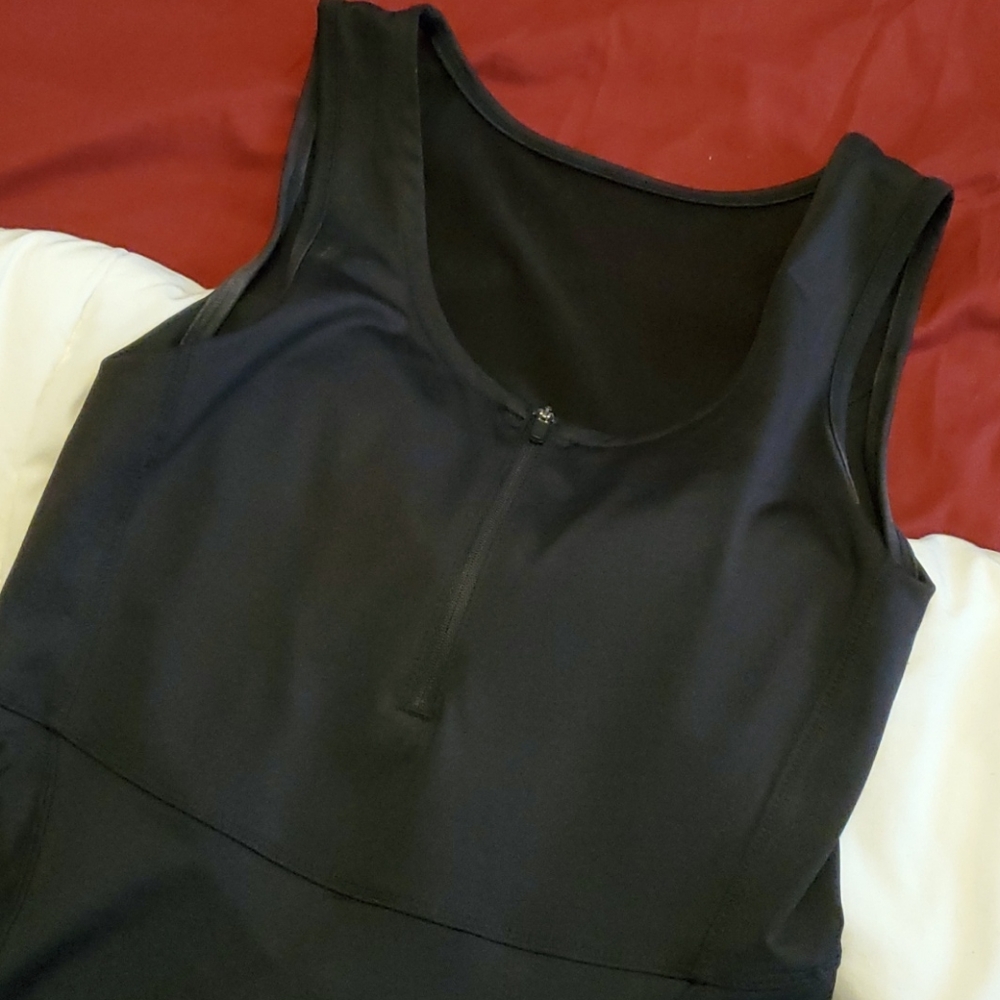 XS Athletic Dress W Front Zip & Shorts - Joe Fresh - Picture 2 of 7